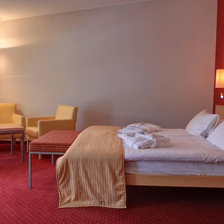 Grand Et Centre Thermal D'yverdon-les-bains Otel