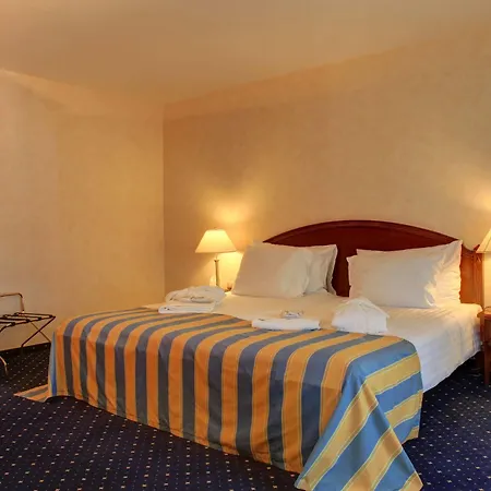 Hotel Grand Et Centre Thermal D'yverdon-les-bains 4*