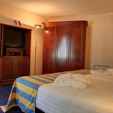 Grand Et Centre Thermal D'yverdon-les-bains Hotel 4*