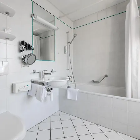 Grand Et Centre Thermal D'yverdon-les-bains Hotel 4*